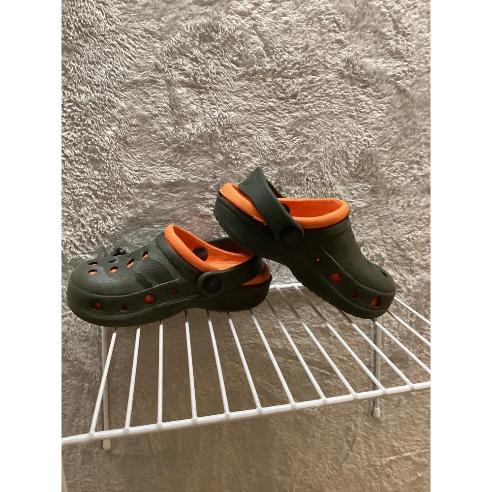 Kids Camo Crocs Style Clogs Green Orange Slip On Shoes‎ Size Toddler 6 7